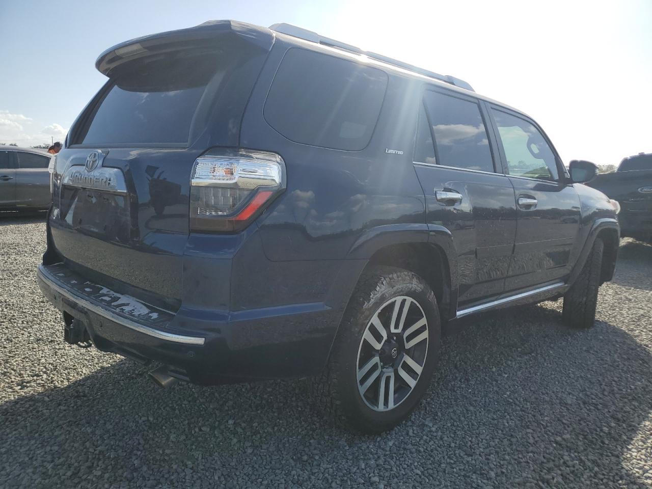 2019 Toyota 4Runner - Image 3