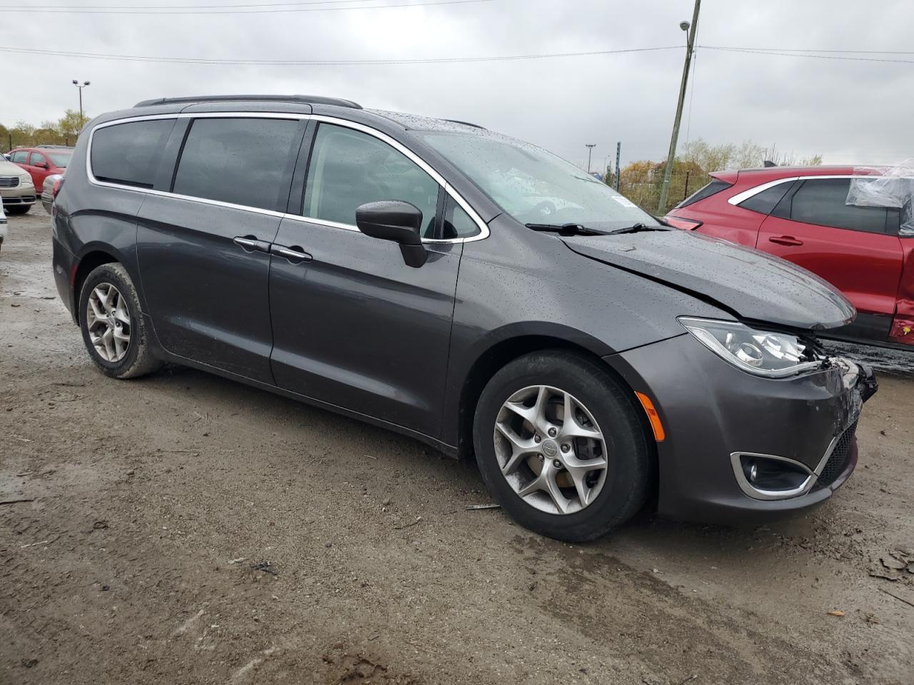 2019 Chrysler Pacifica - Image 4