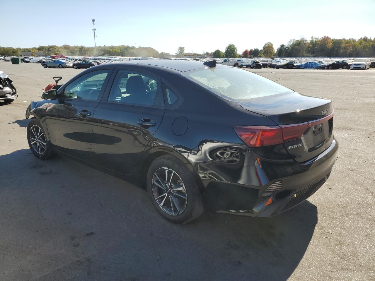 2022 Kia Forte - Image 2