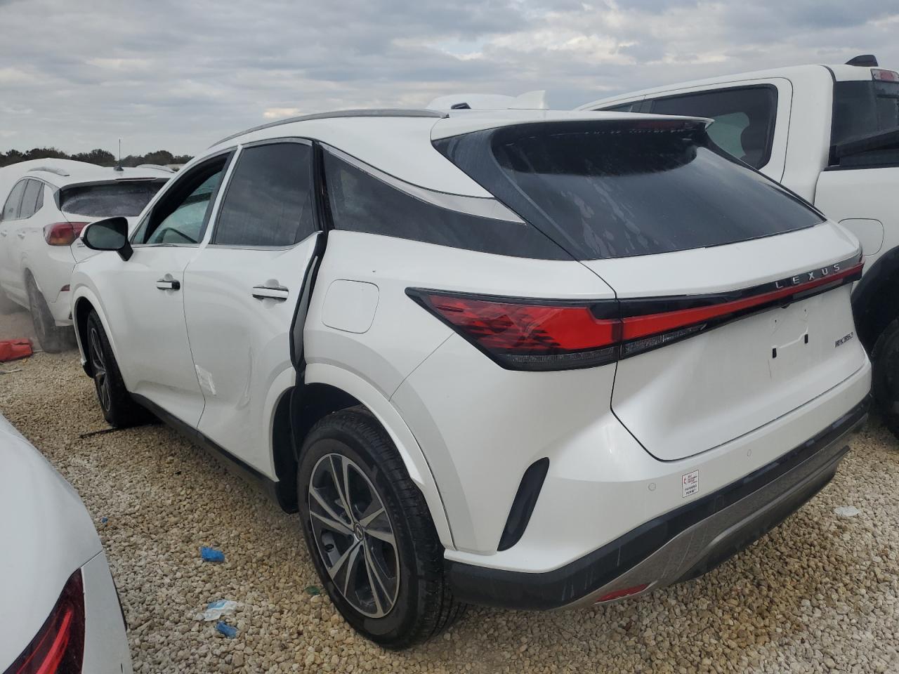 2024 Lexus RX - Image 2
