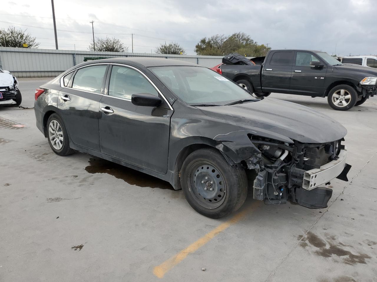 2017 Nissan Altima - Image 4