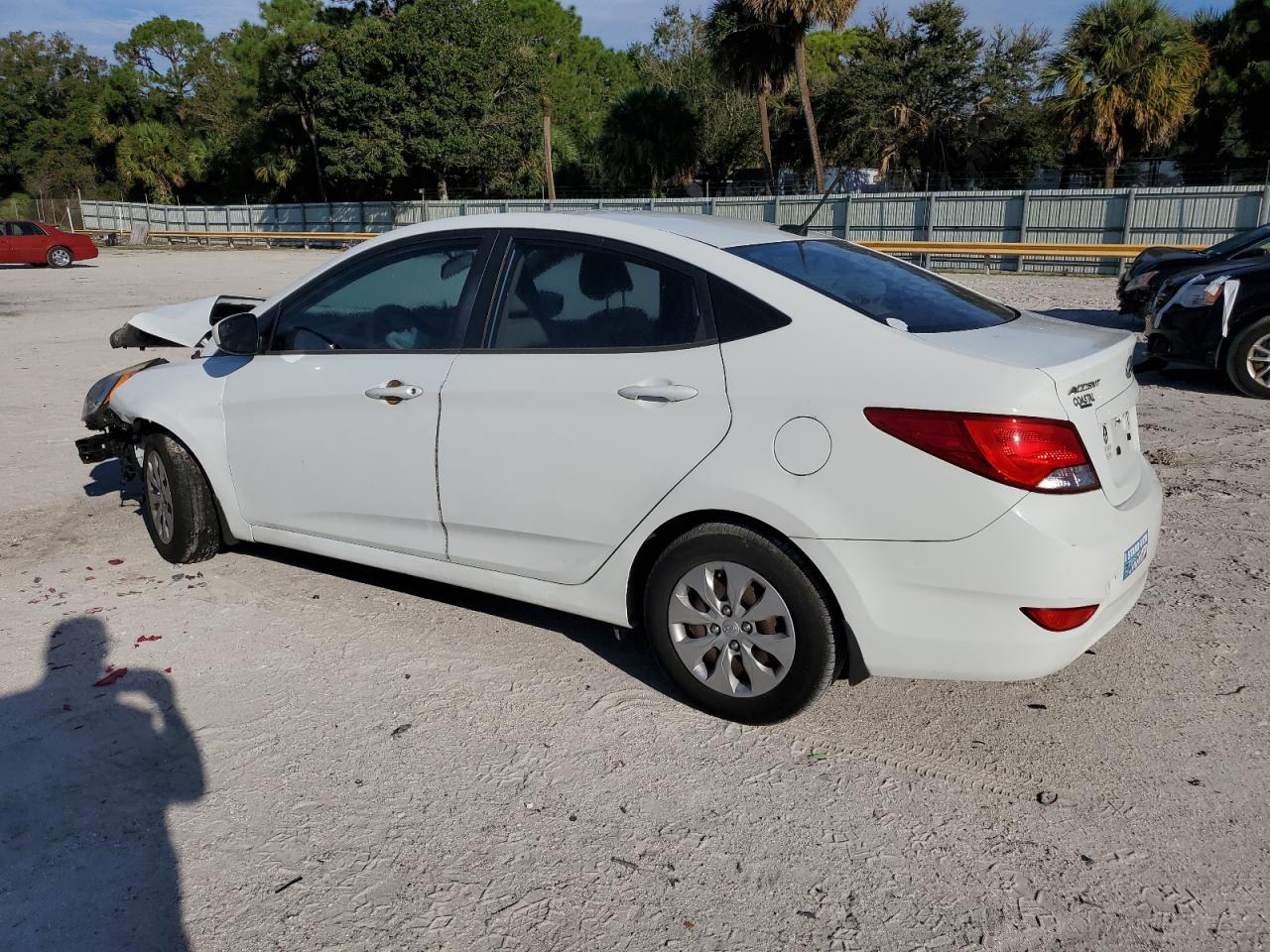 2015 Hyundai Accent Gls VIN: KMHCT4AE0FU902005 Lot: 73736254