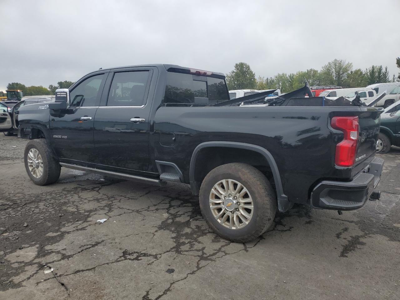 2022 Chevrolet Silverado - Image 2
