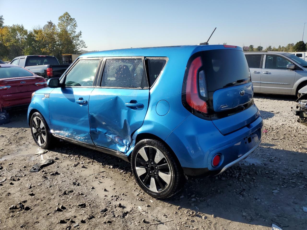 VIN KNDJP3A55H7484214 2017 KIA SOUL no.2