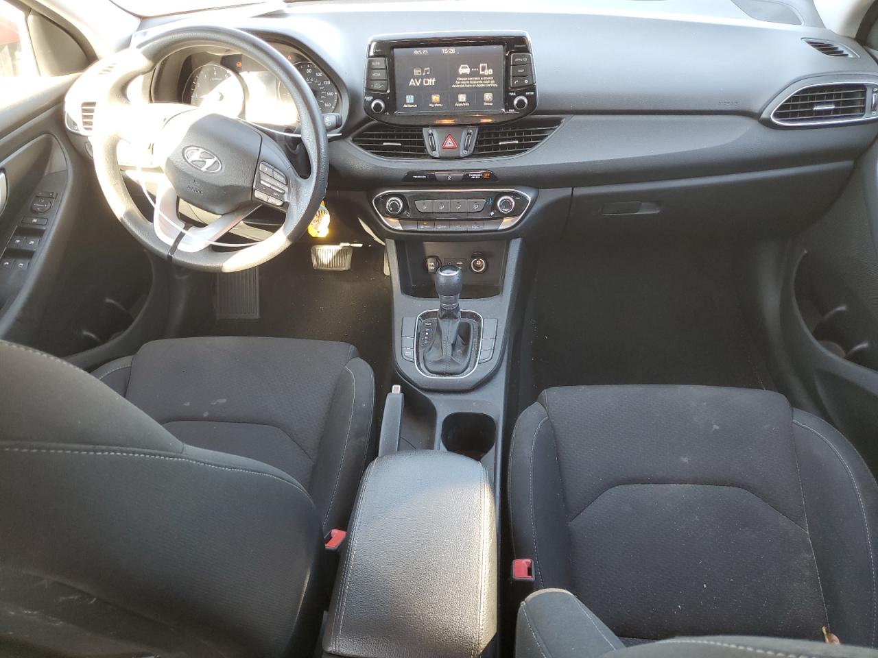 2020 Hyundai Elantra - Image 8