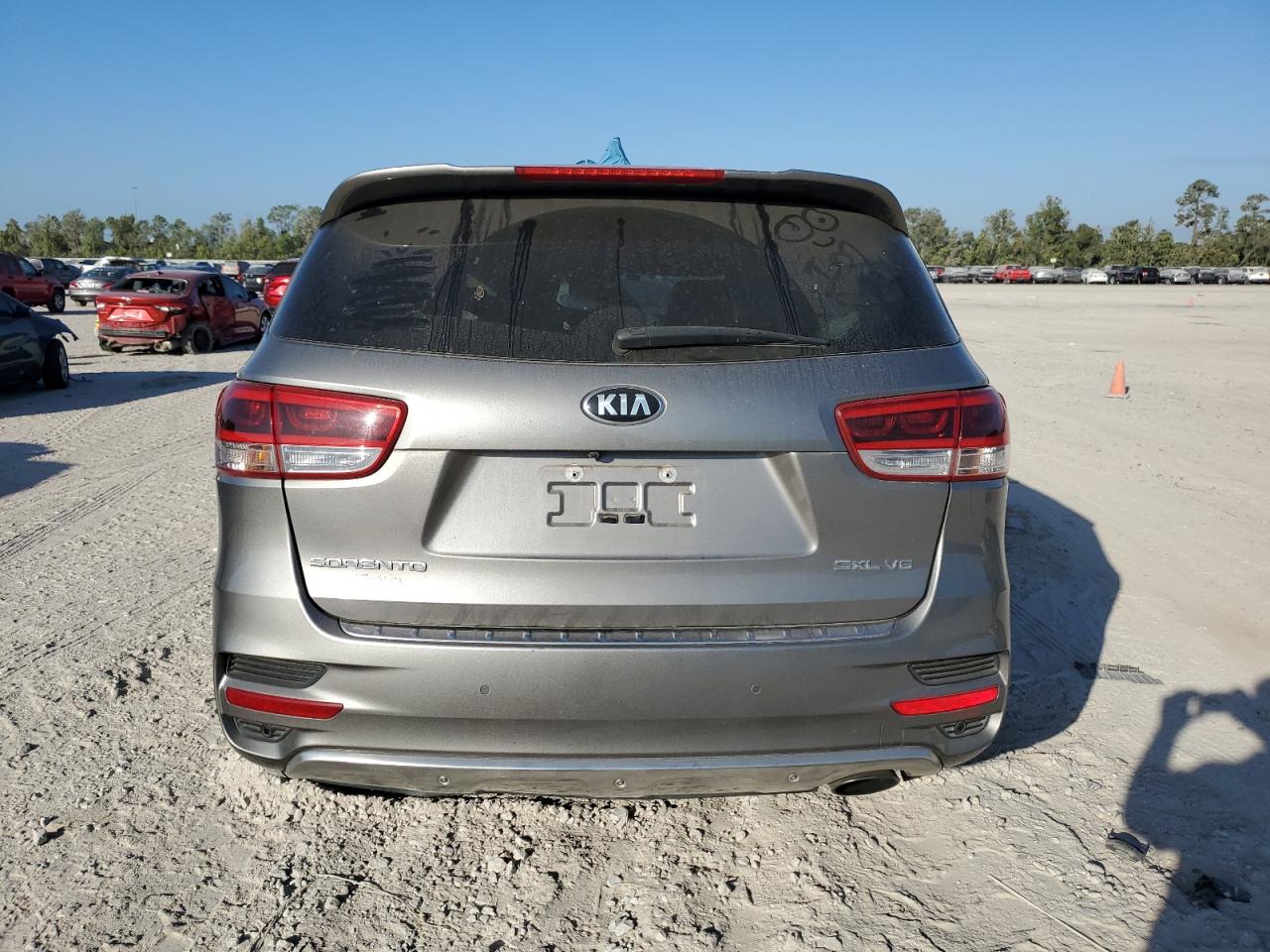 2017 Kia Sorento - Image 6