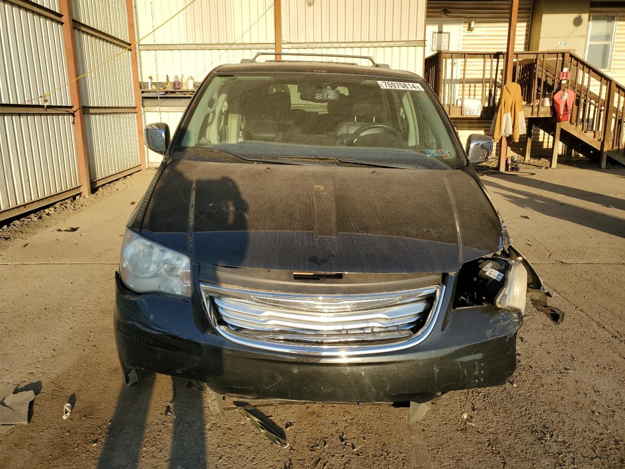 2014 Chrysler Town & Country - Image 5