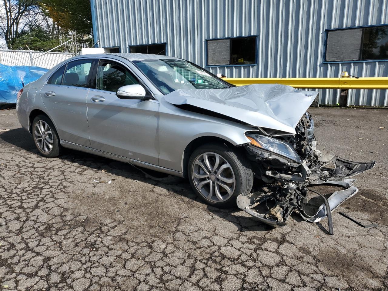 VIN 55SWF4KB6FU075163 2015 MERCEDES-BENZ C-CLASS no.4