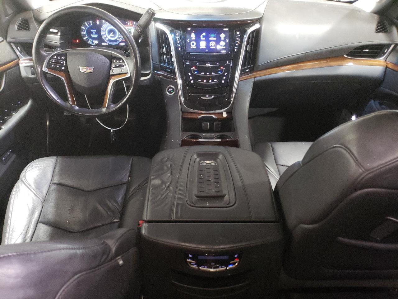 1GYS4BKJ9GR135332 2016 Cadillac Escalade Luxury