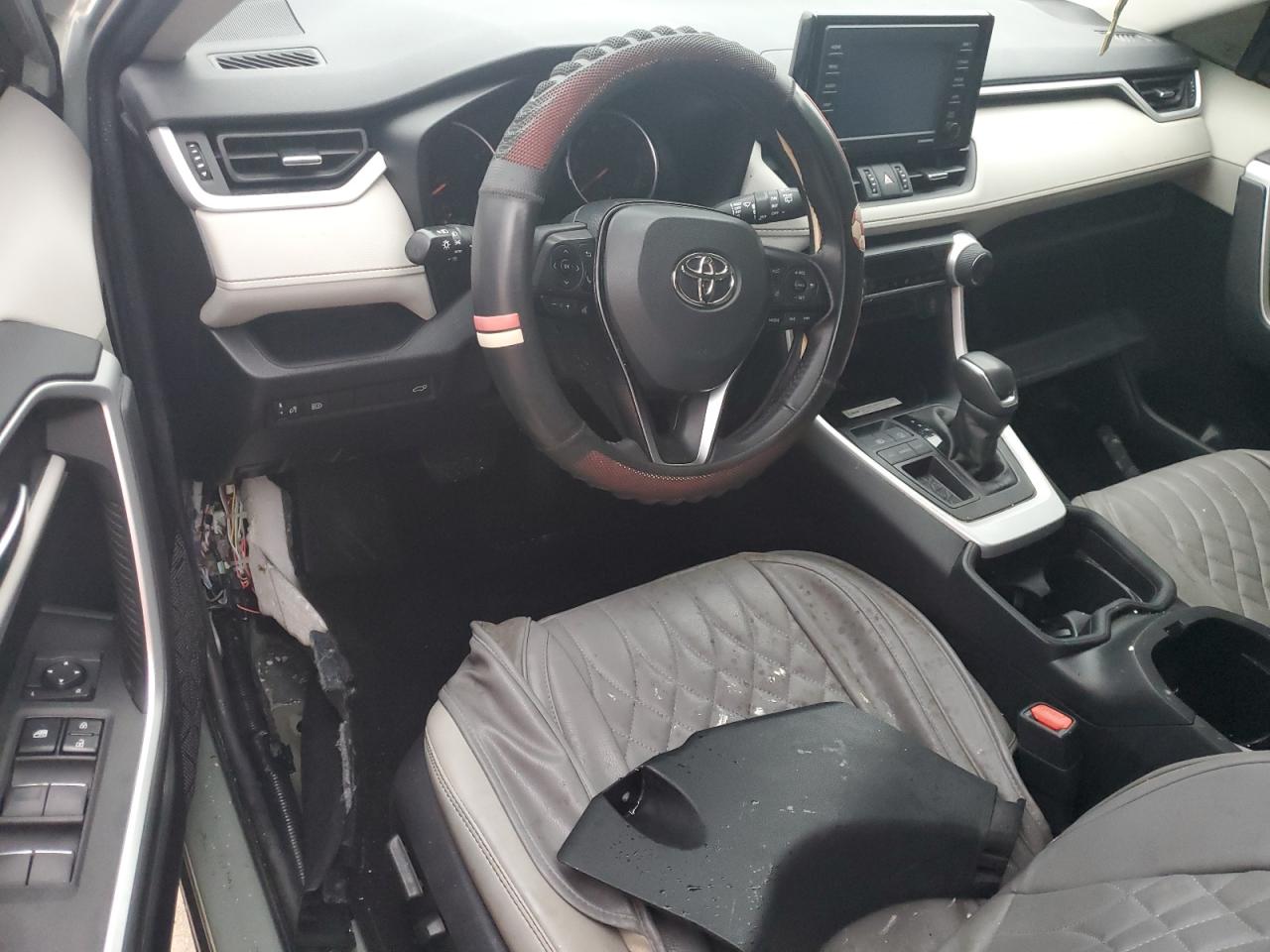 2021 Toyota RAV 4 - Image 8