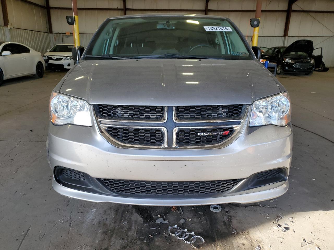 2018 Dodge Caravan - Image 5