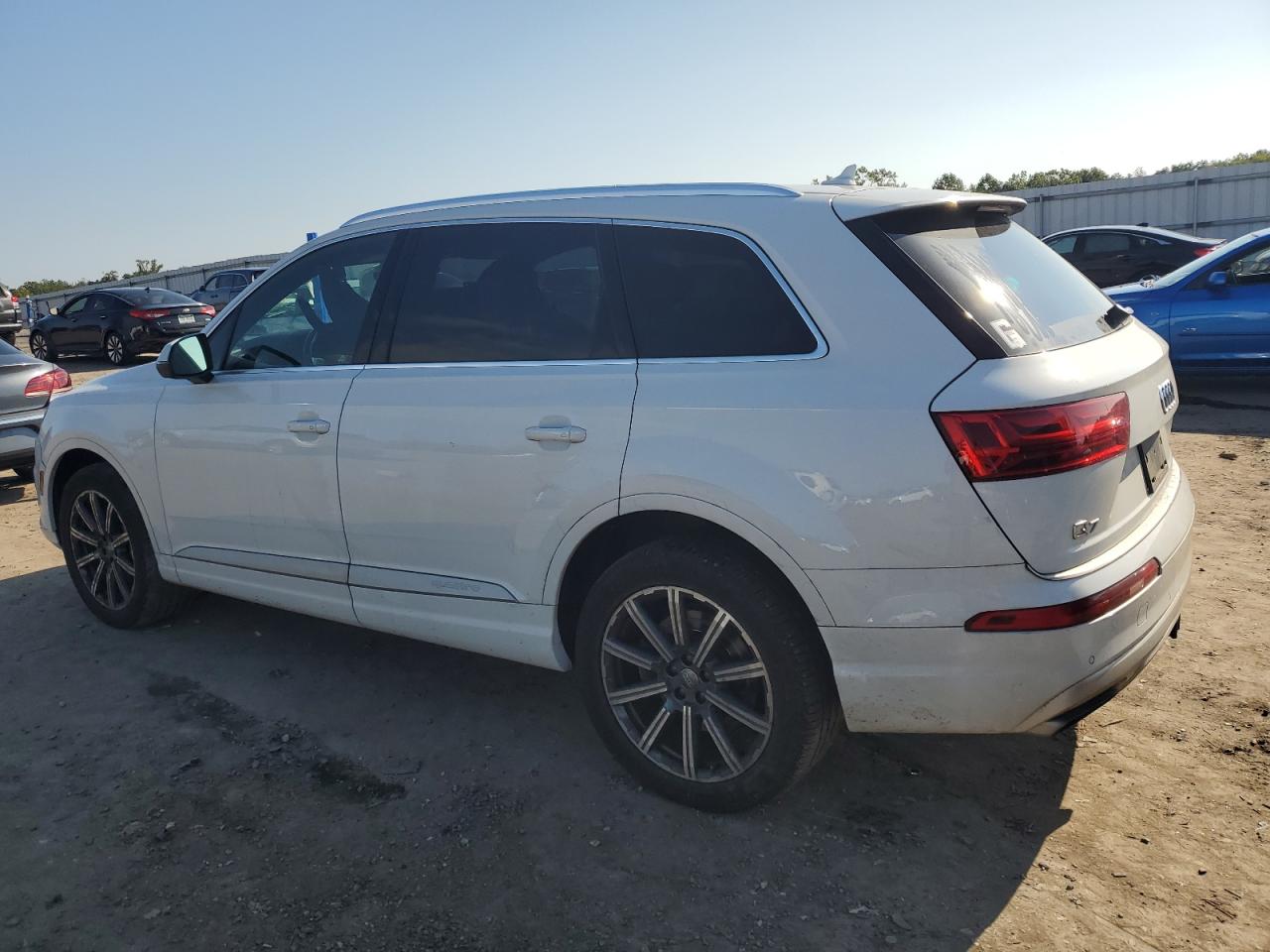 2018 Audi Q7 - Image 2