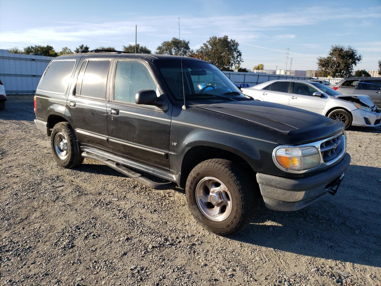 1998 Ford Explorer - Image 4