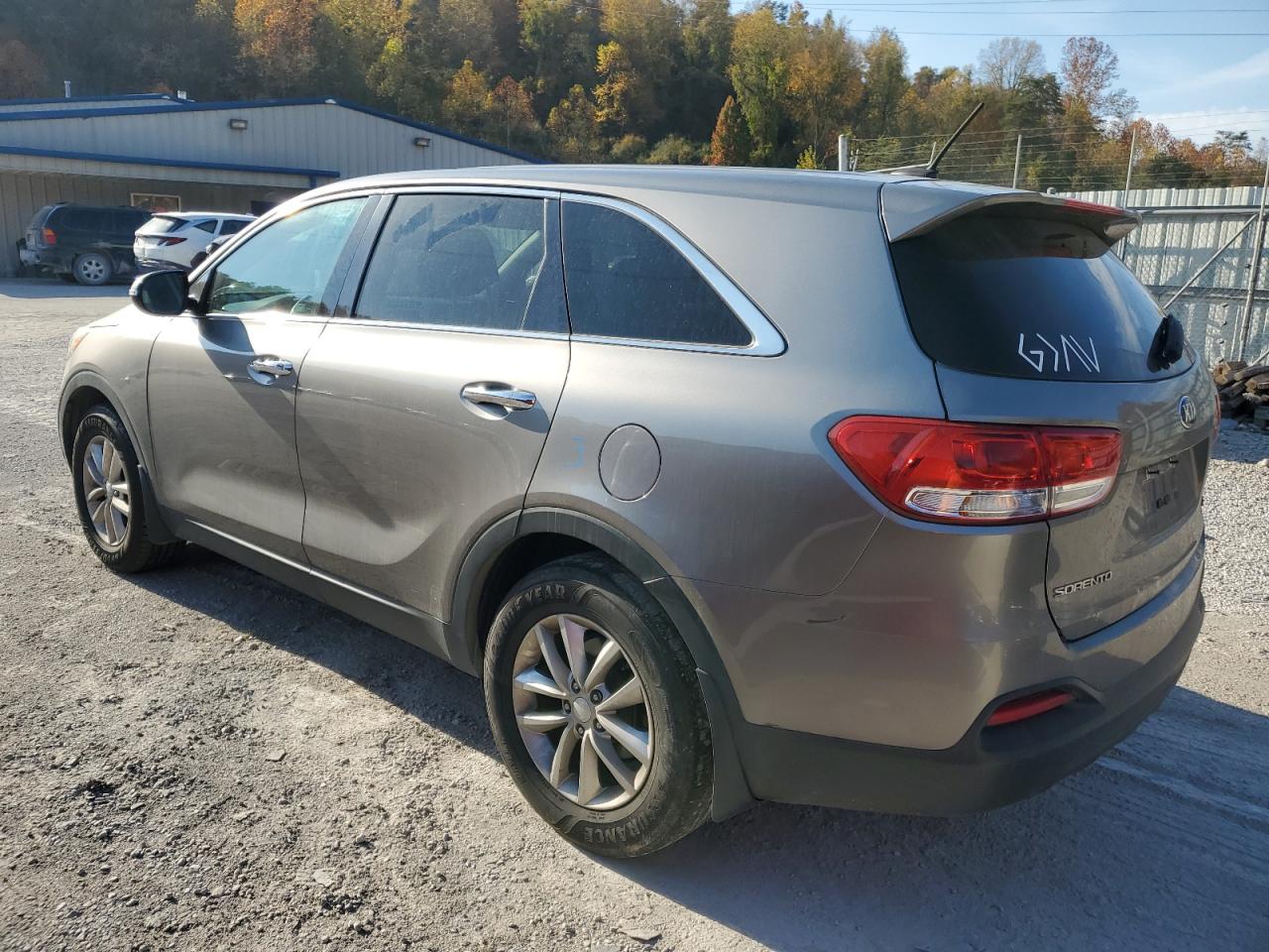 2017 Kia Sorento - Image 2