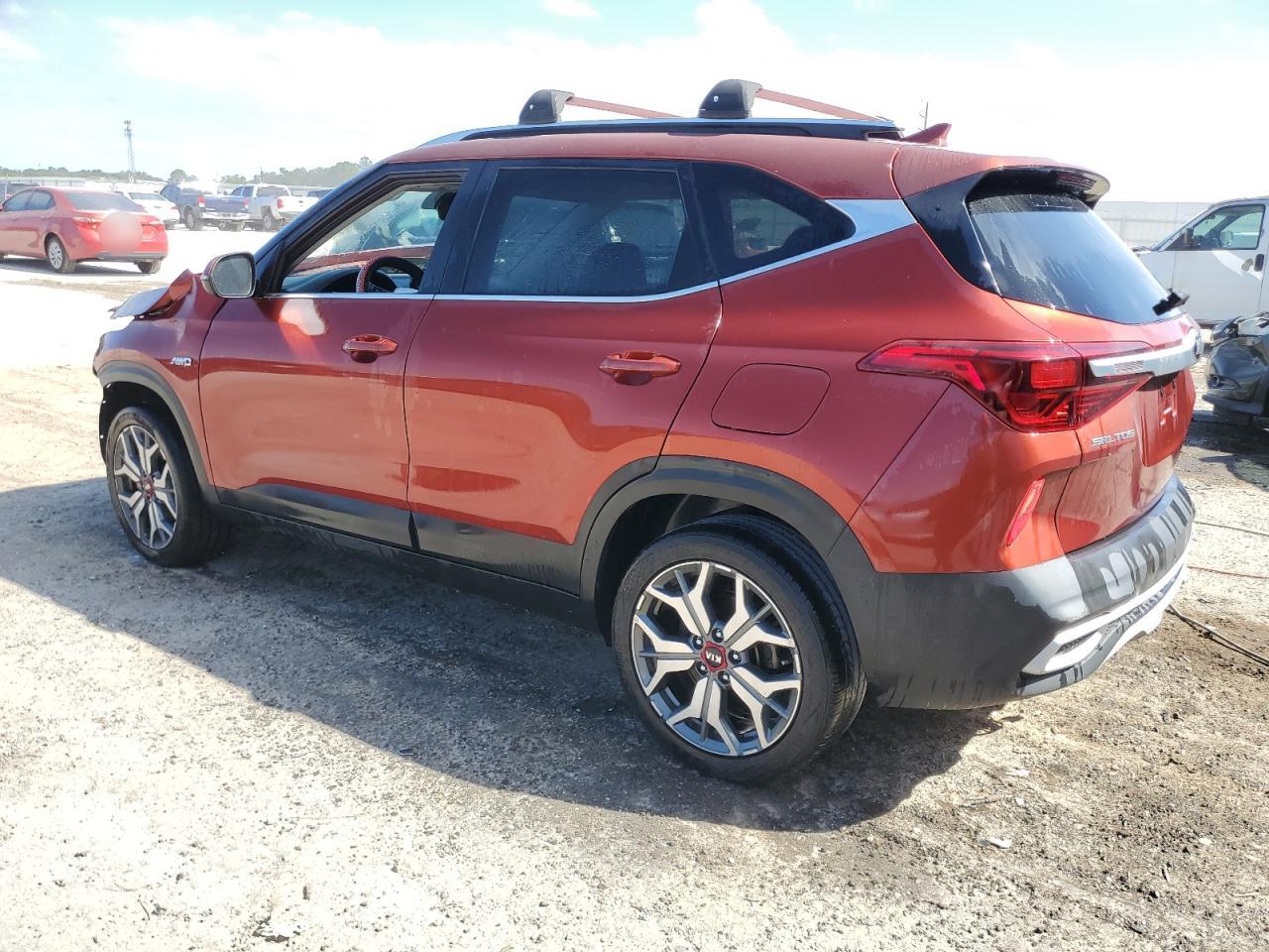 2021 Kia Seltos - Image 2