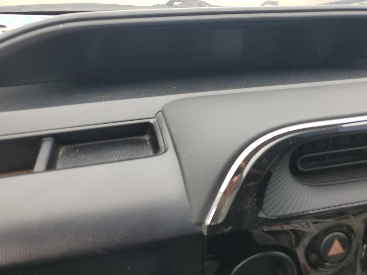 2018 Toyota Prius - Image 9
