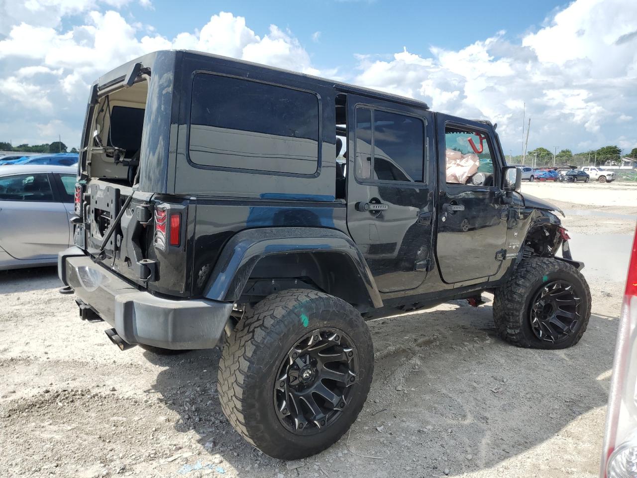 2016 Jeep Wrangler - Image 3