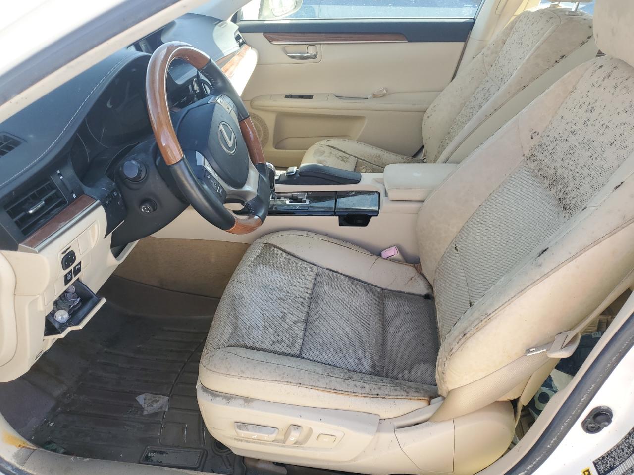2014 Lexus ES - Image 7