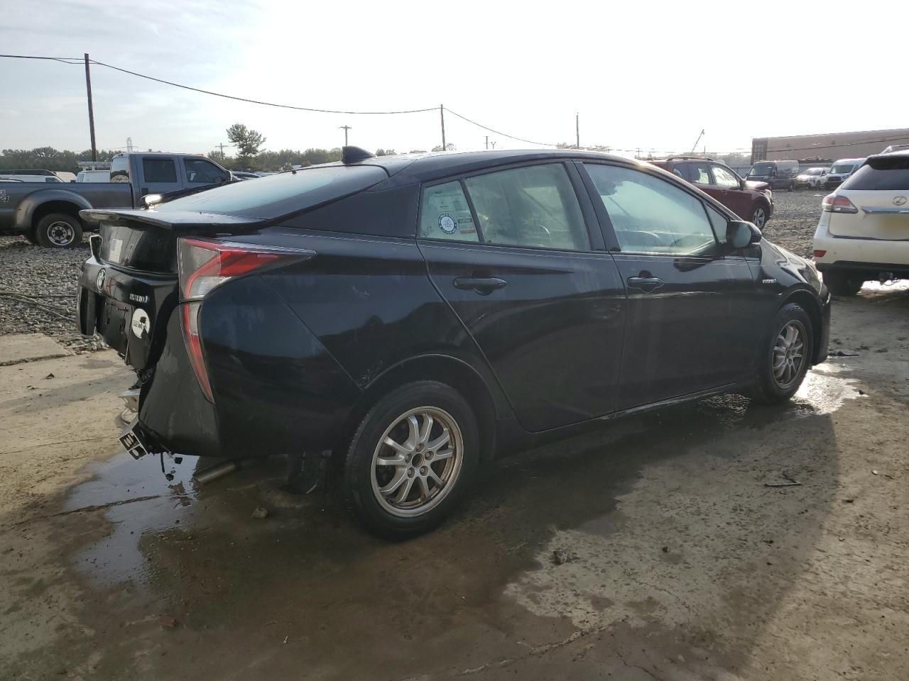 2016 Toyota Prius - Image 3
