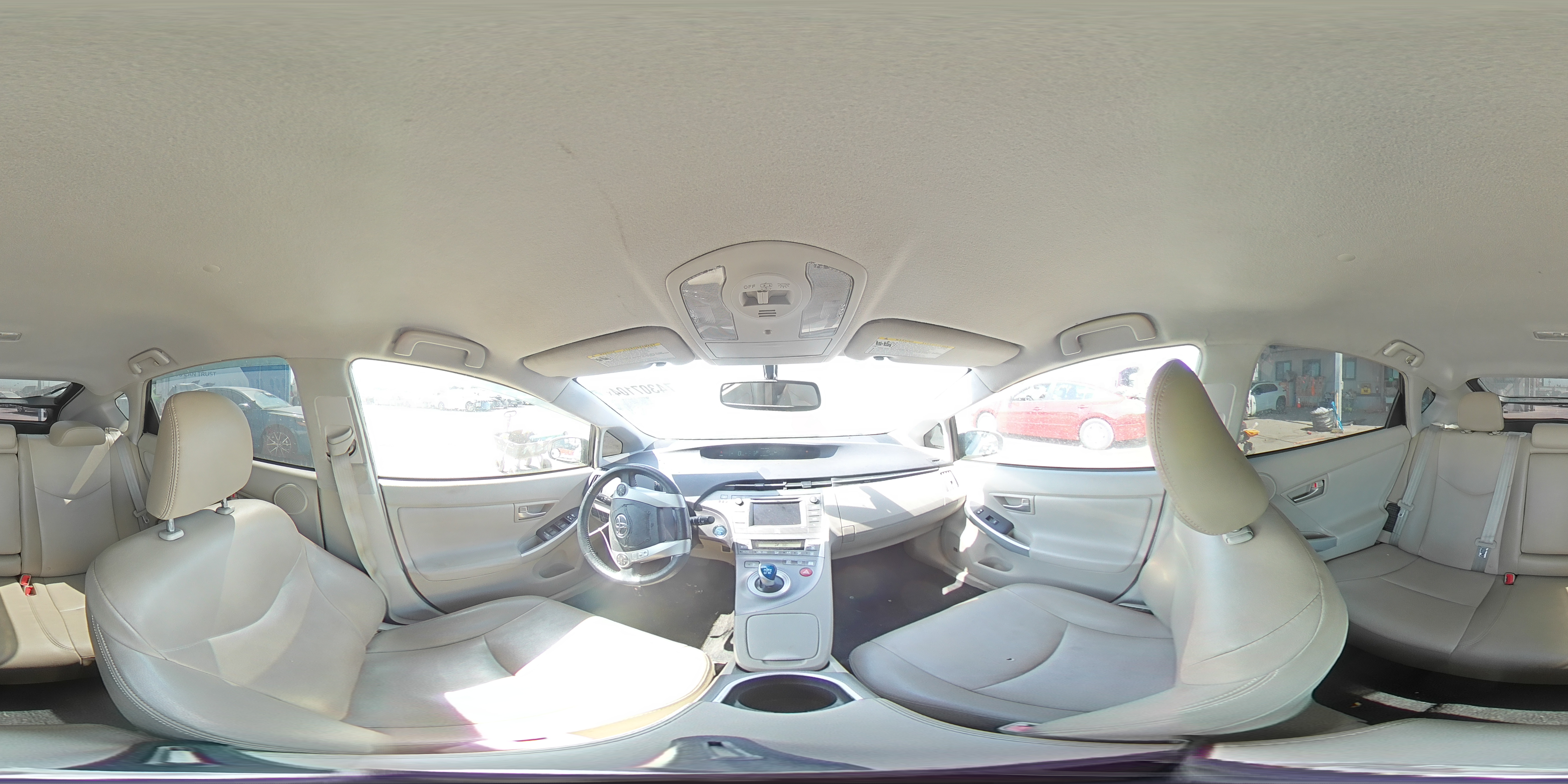 2014 Toyota Prius - Image 13