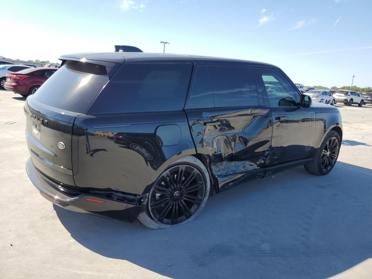 2023 Land Rover Range Rover - Image 3