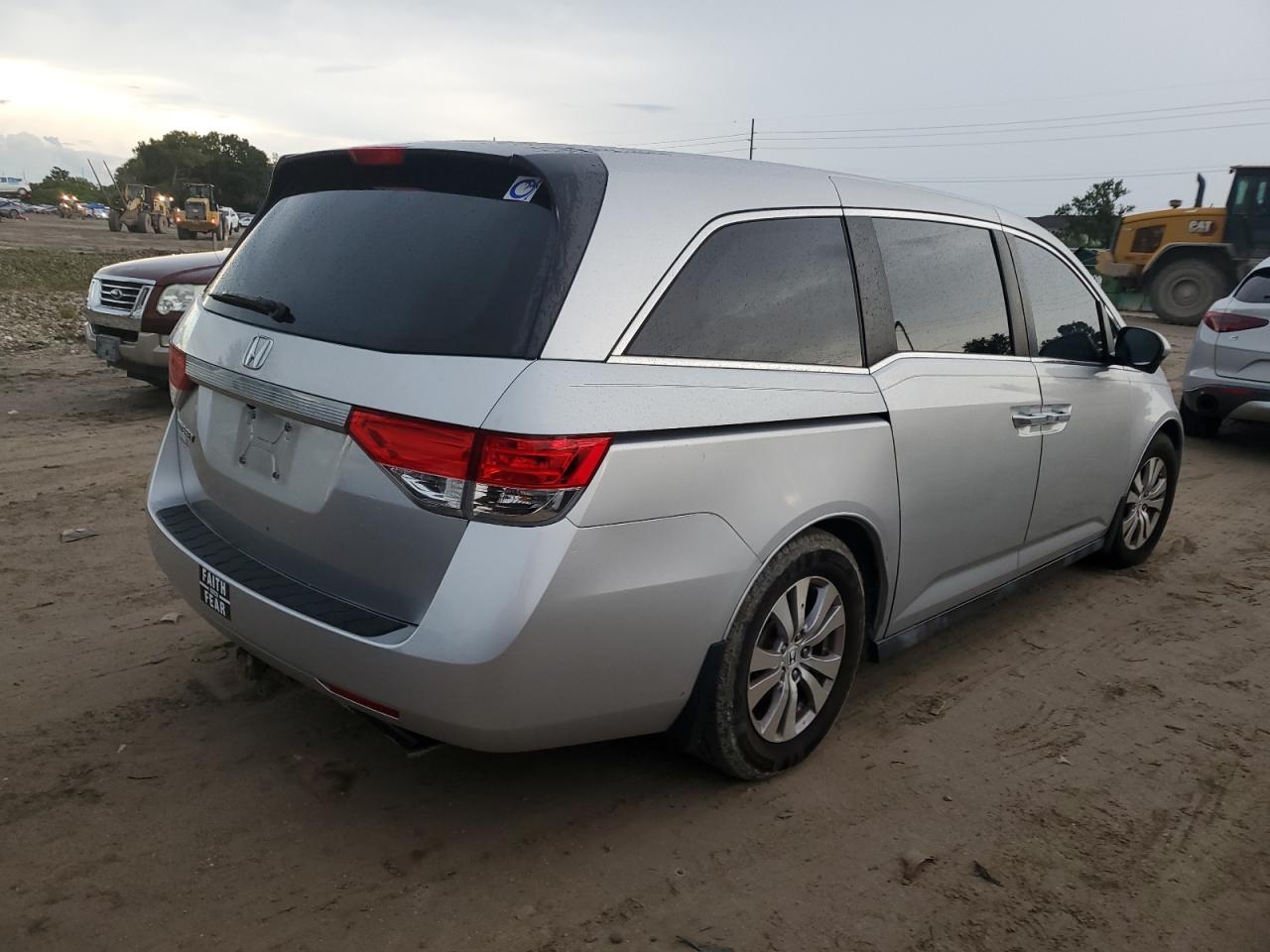 2014 Honda Odyssey - Image 3