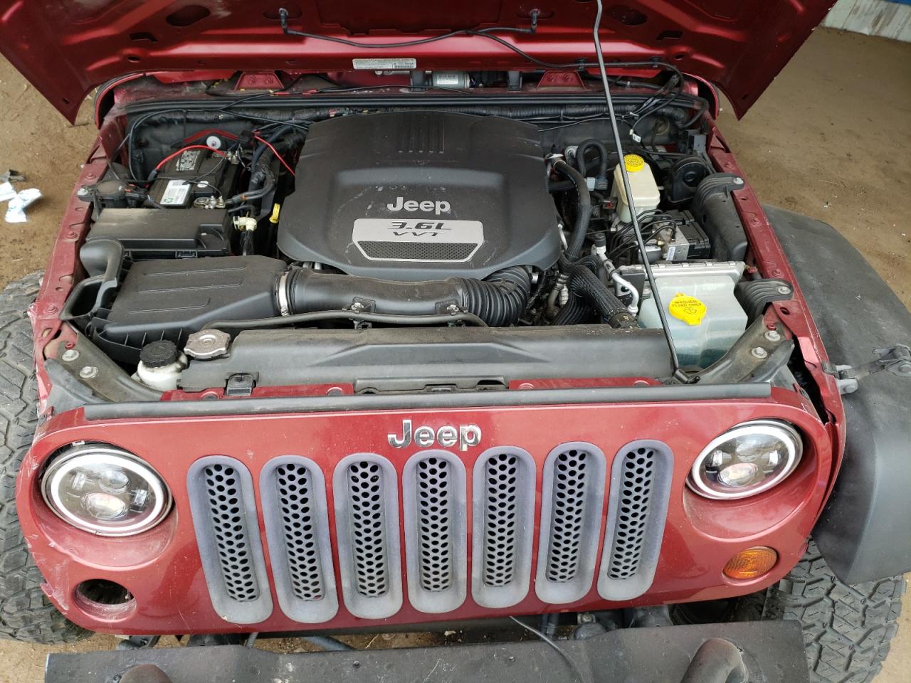 2013 Jeep Wrangler - Image 12