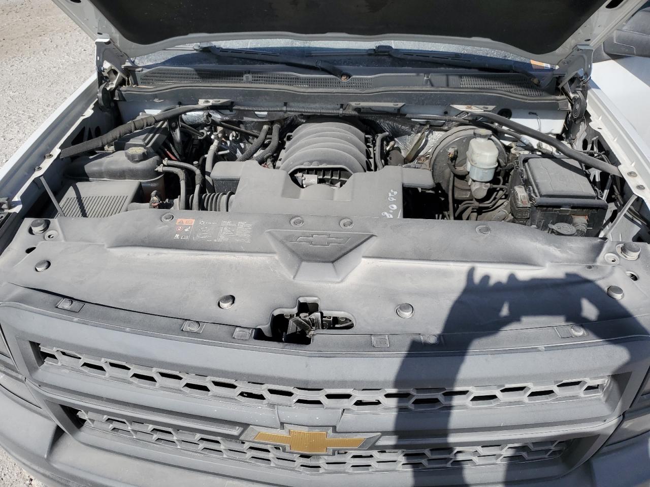 2015 Chevrolet Silverado - Image 13