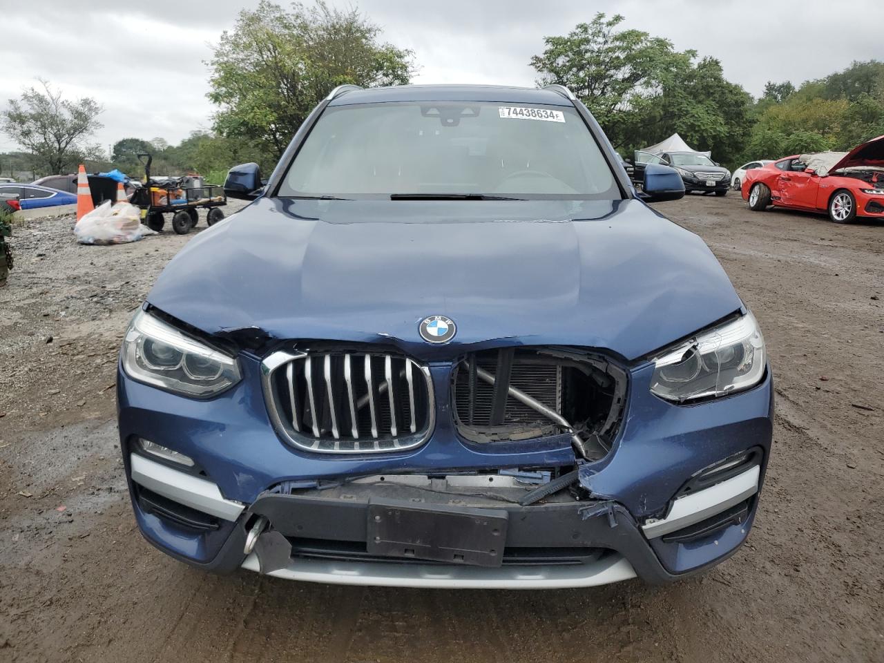 VIN 5UXTR9C50JLD73121 2018 BMW X3 no.5