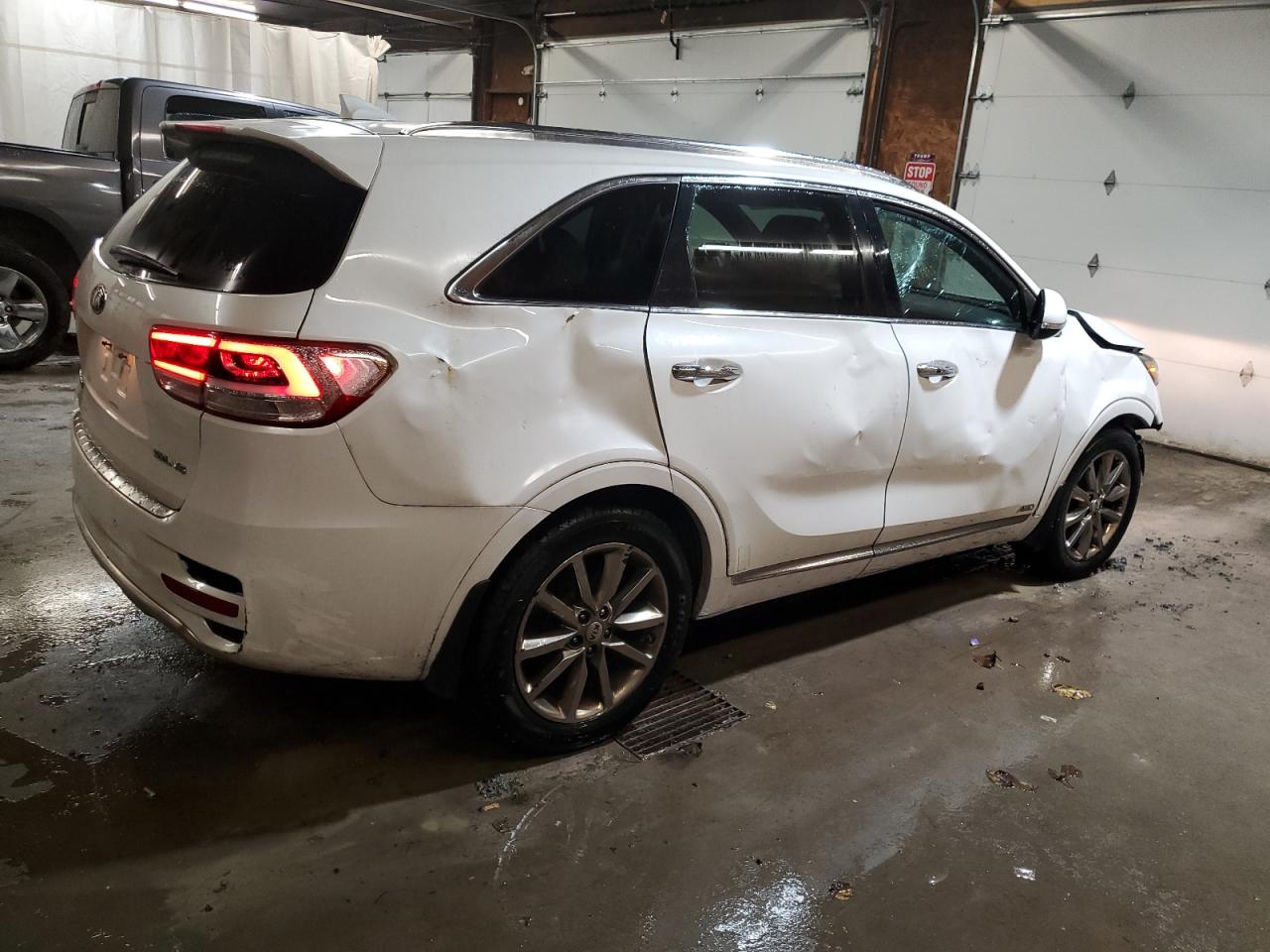 2016 Kia Sorento - Image 3
