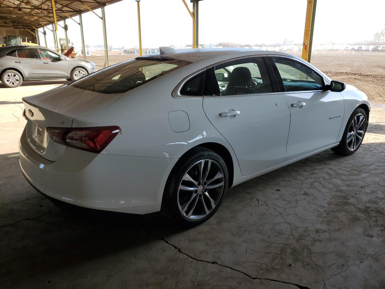 2022 Chevrolet Malibu - Image 3