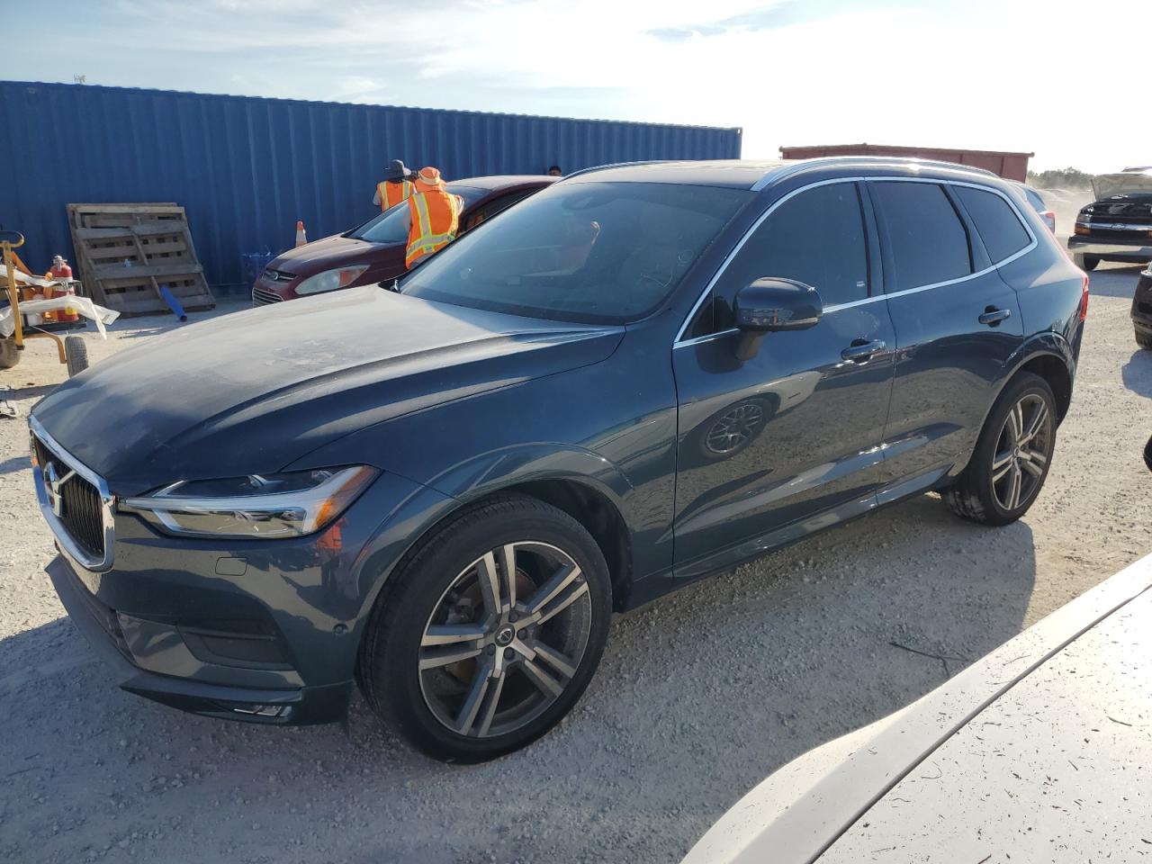 2018 Volvo Xc60 T5 Momentum VIN: YV4102RK7J1027239 Lot: 75042954