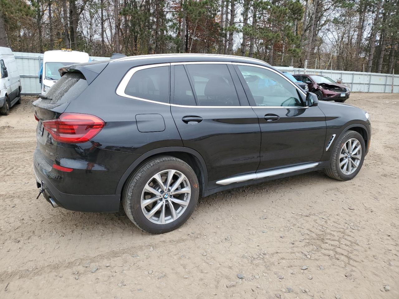 VIN 5UXTR9C56KLD92998 2019 BMW X3 no.3