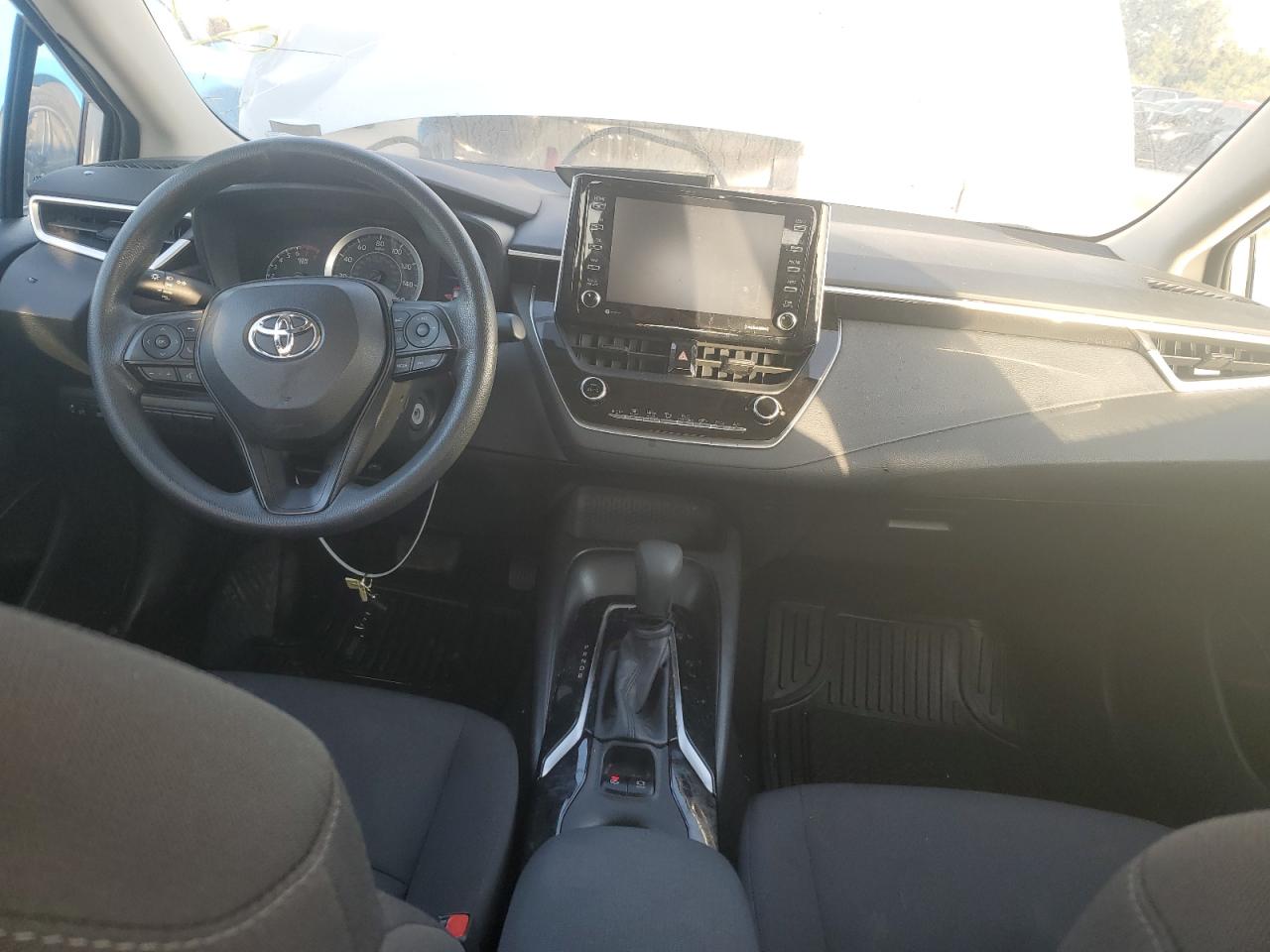 5YFEPMAE2MP209075 2021 Toyota Corolla Le