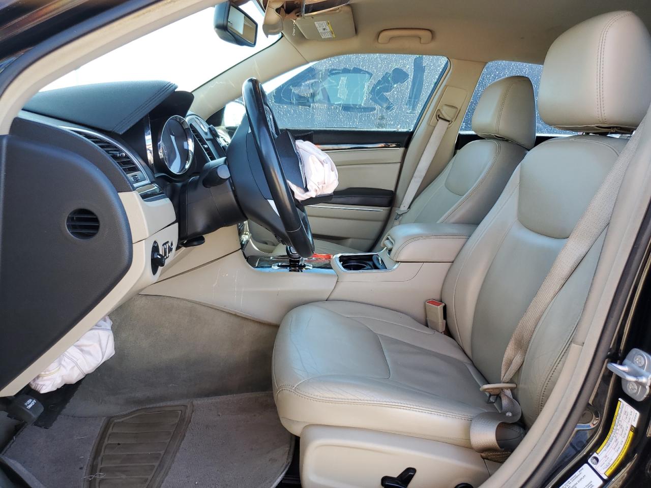 2014 Chrysler 300 - Image 7