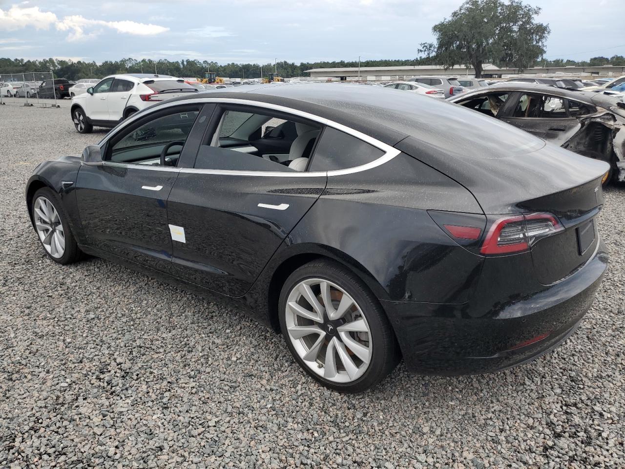 5YJ3E1EA2KF445219 2019 TESLA MODEL 3 - Image 2