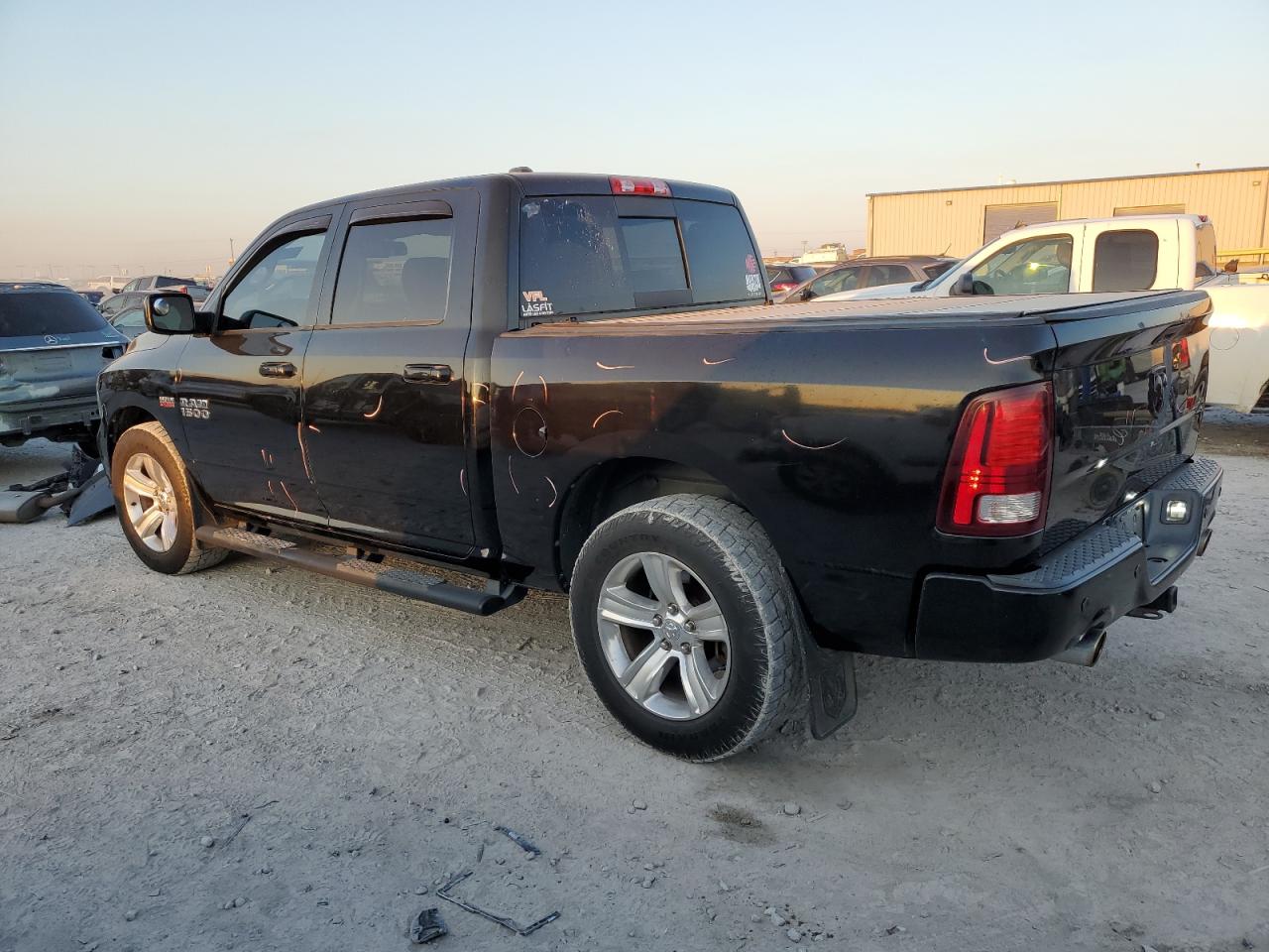 2014 RAM 1500 - Image 2