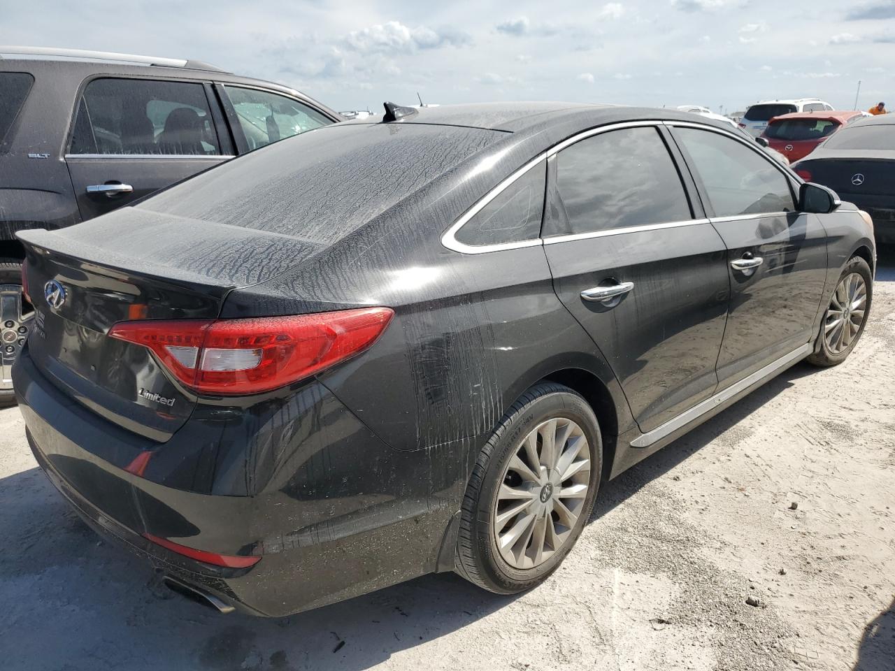 2015 Hyundai Sonata - Image 3