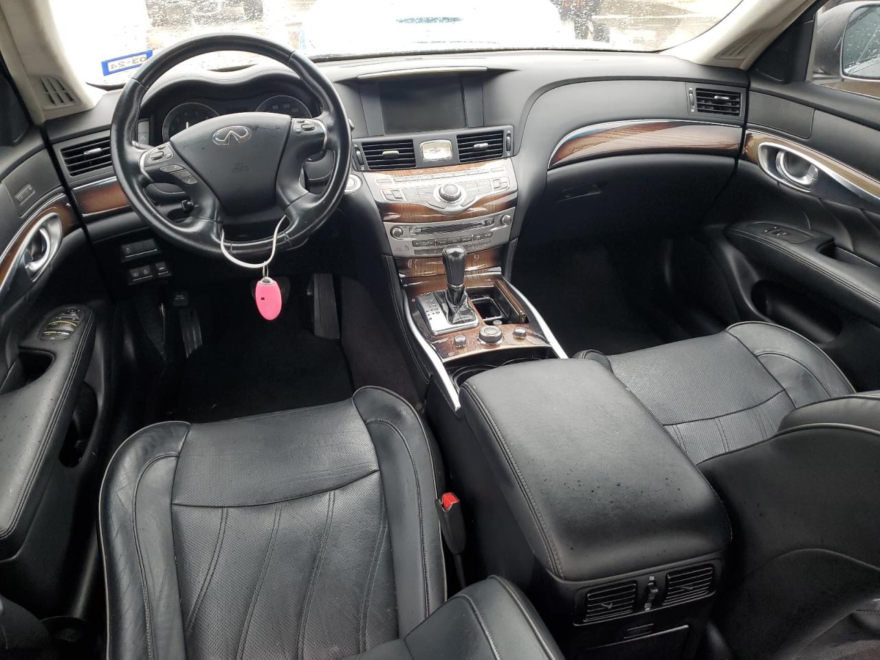 2012 Infiniti M - Image 8