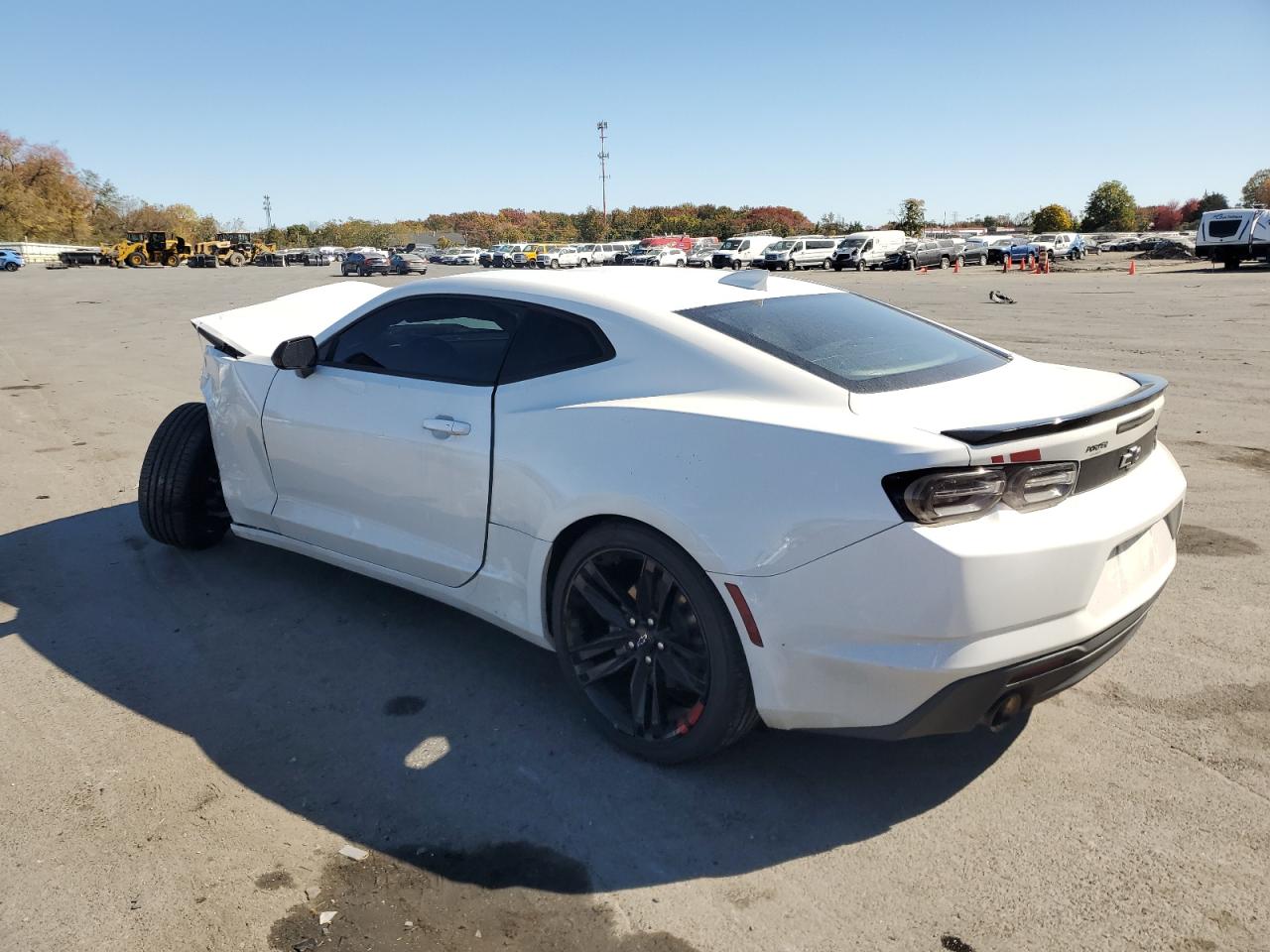 2020 Chevrolet Camaro - Image 2