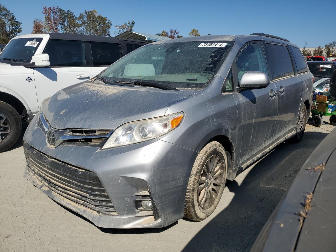 2018 Toyota Sienna - Image 1