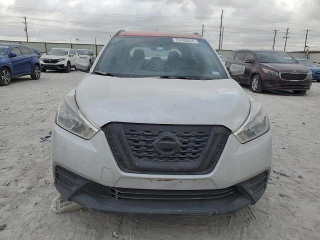  NISSAN KICKS 2018 Серебристый