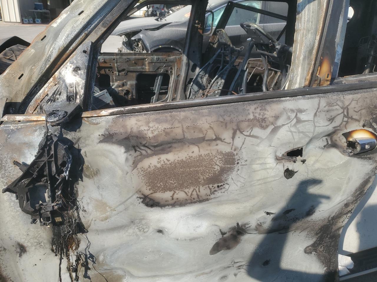 2011 Infiniti QX56 - Image 7