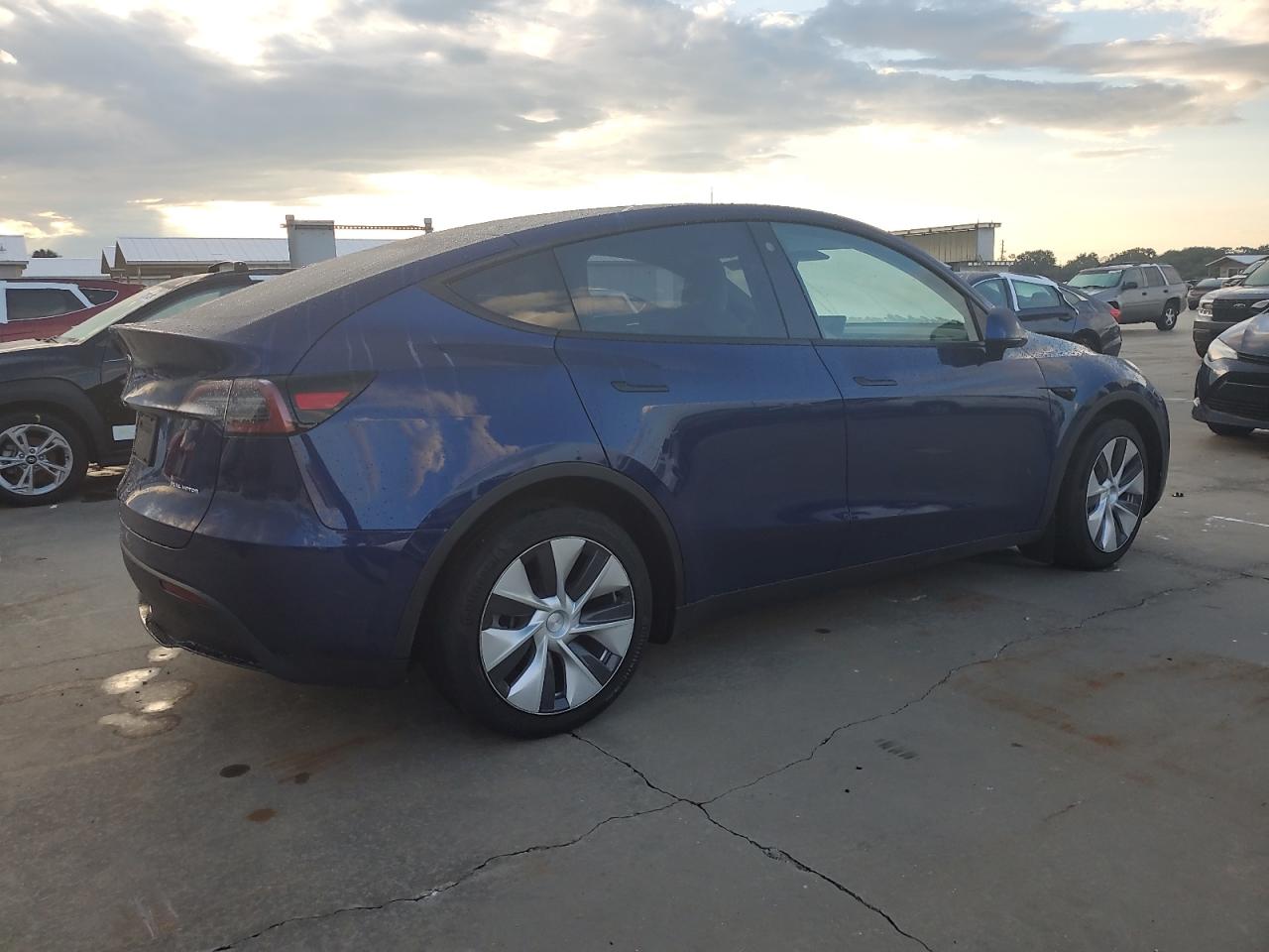 5YJYGDEE5MF246740 2021 Tesla Model Y