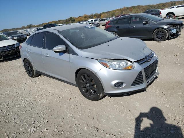 Sedans FORD FOCUS 2014 Silver