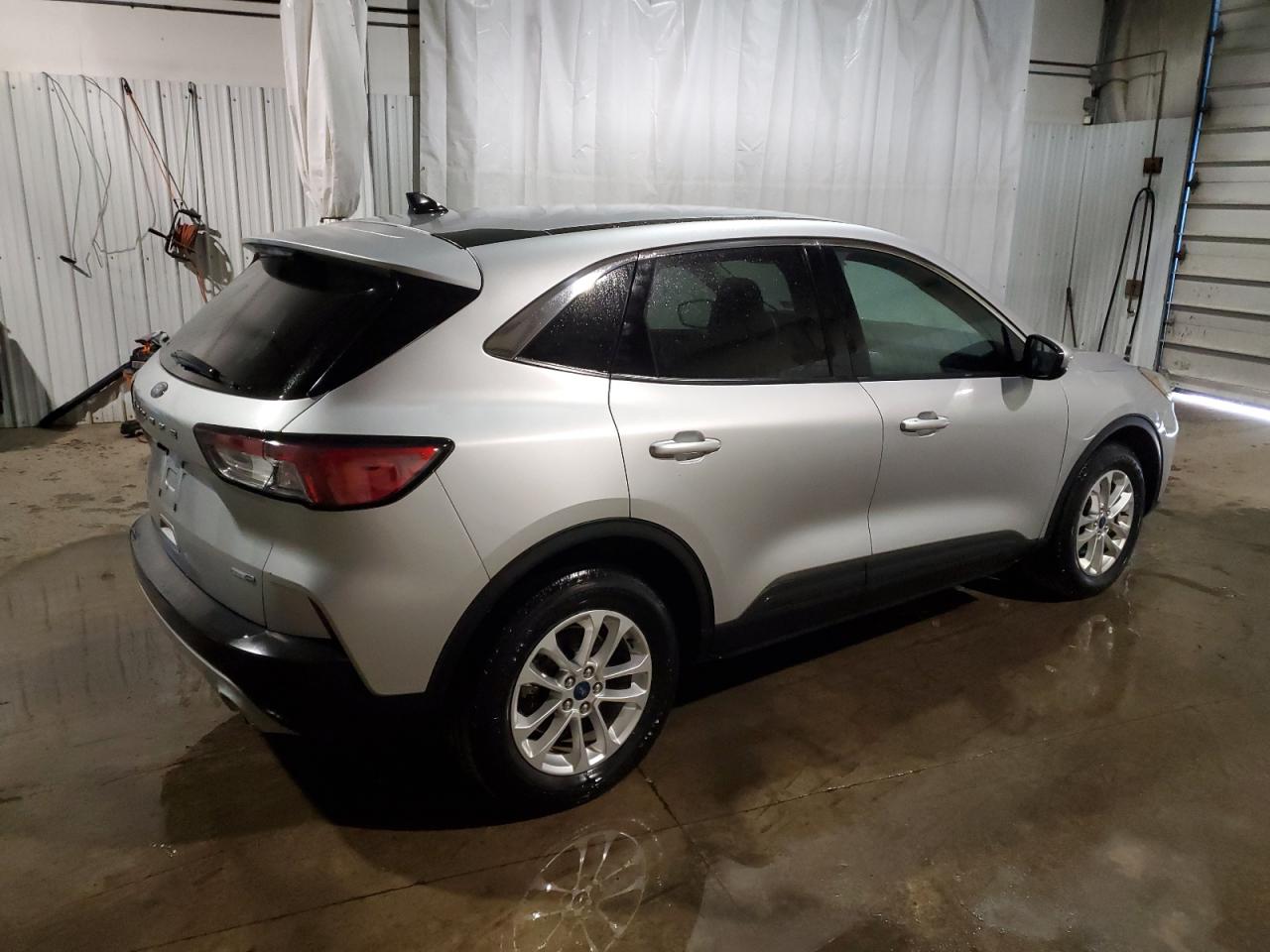 2020 Ford Escape - Image 3