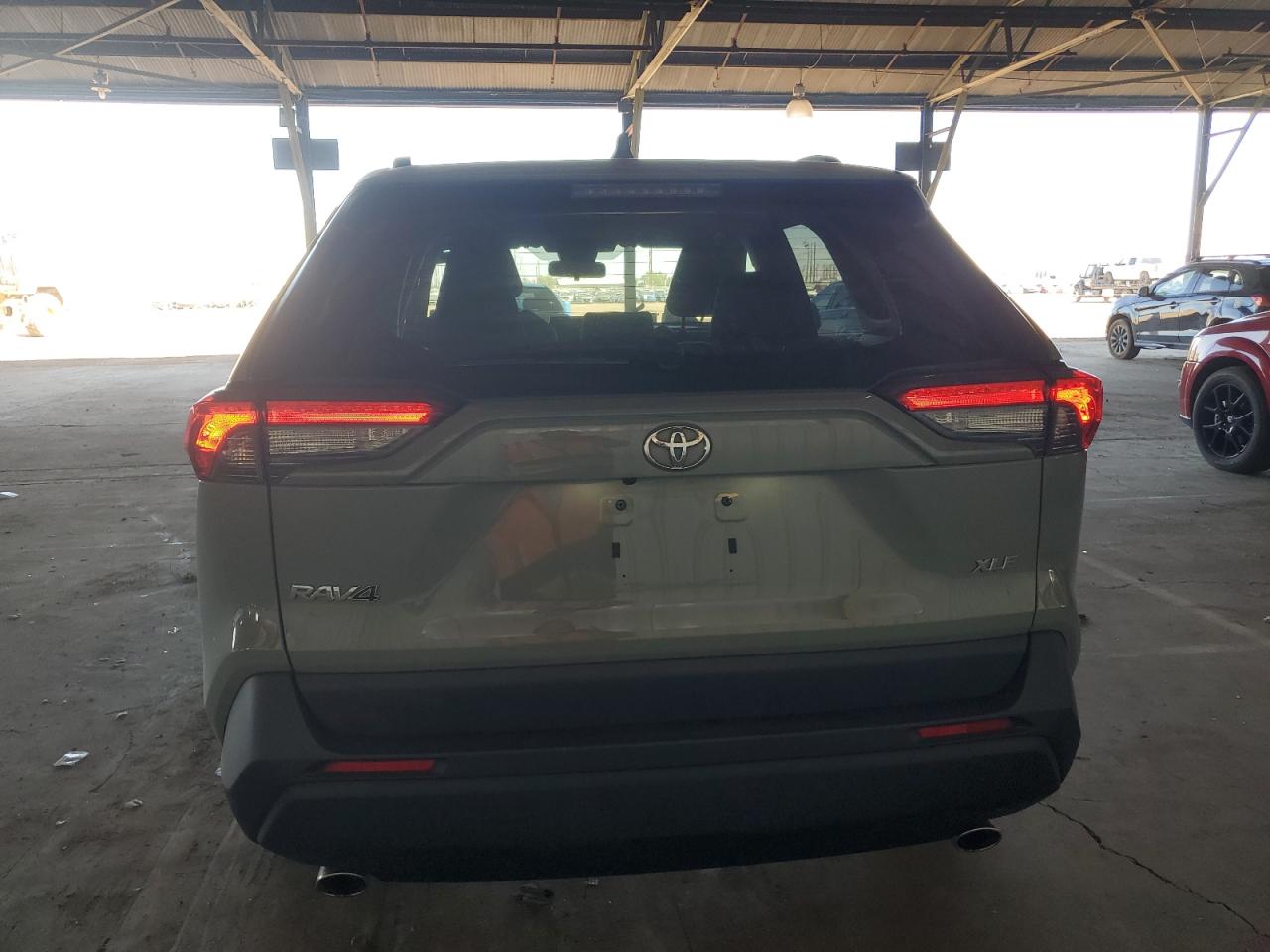 2020 Toyota Rav4 Xle VIN: JTMW1RFV2LJ018111 Lot: 76317984