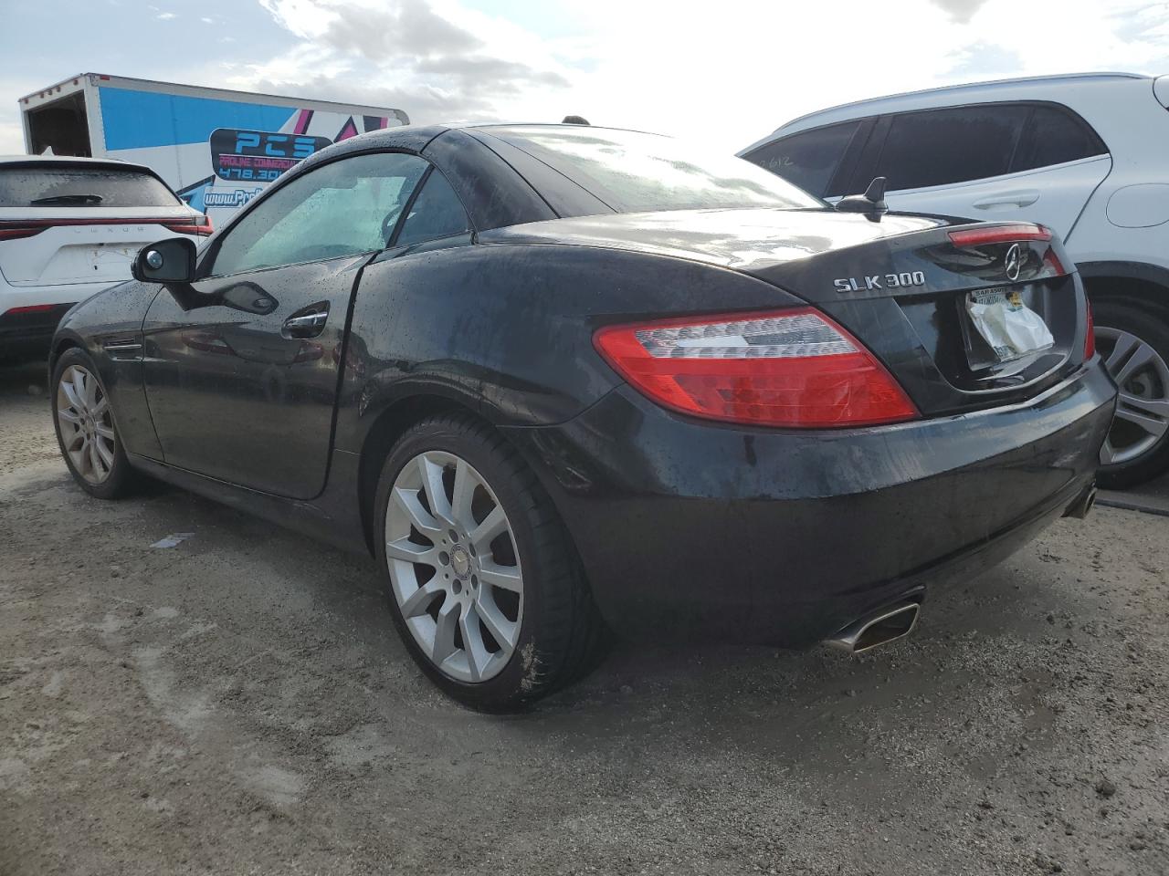 VIN WDDPK3JA2GF122096 2016 MERCEDES-BENZ SLK-CLASS no.2