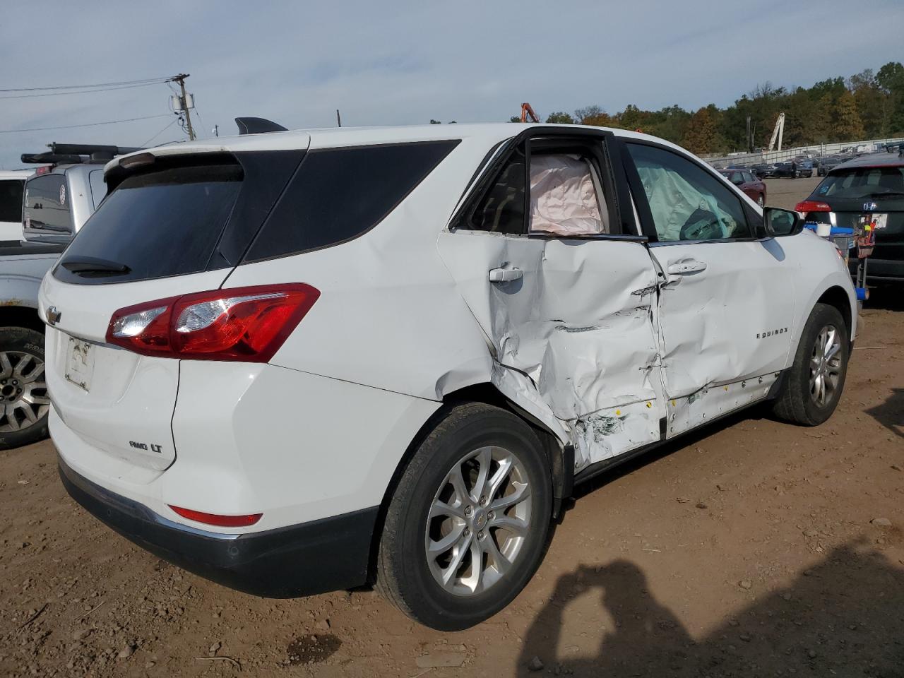 2020 Chevrolet Equinox - Image 3