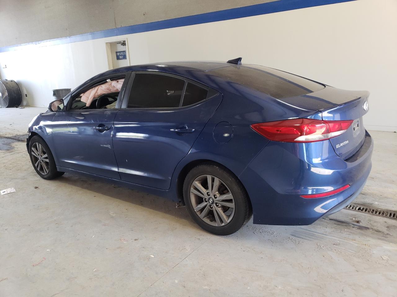2018 Hyundai Elantra - Image 2